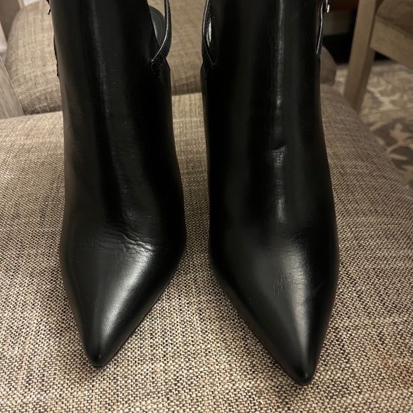 Steve Madden Black Slingback Heel - Picture 2 of 5
